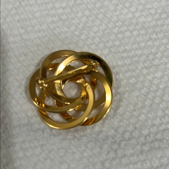 Napier Elegant Gold Knot Brooch vintage - Picture 2 of 2